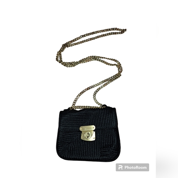 Talbots Black Purse with Gold Chain shoulder bag or crossbody 5" × 5 - Picture 6 of 10